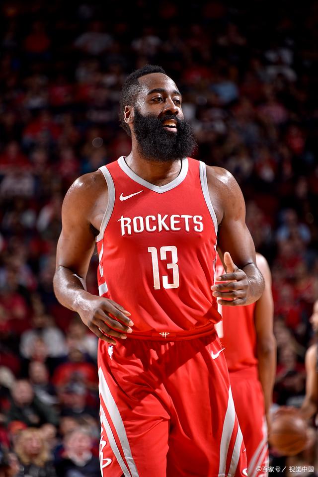 皇马官方：劳尔·阿森西奥因发烧临时退出本轮国王杯名单（皇马官宣：劳尔·阿森西奥发烧，暂时退出本轮国王杯大名单）