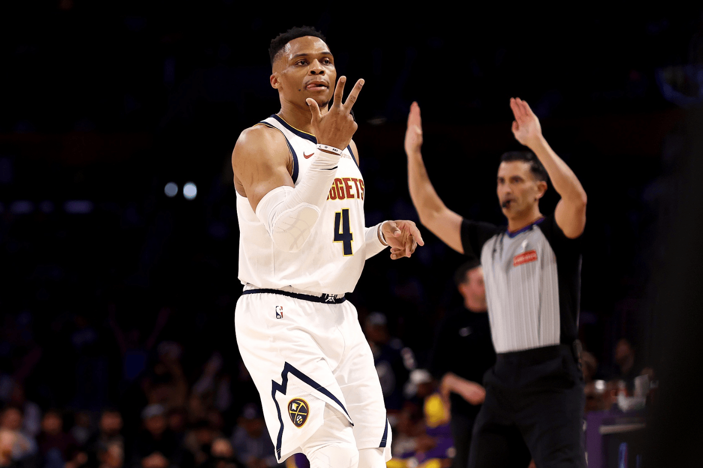 查克解析 ｜ 逐帧拆解：伦纳德技术细节解析，41分赛季最佳单场表现（查克逐帧解读：伦纳德41分赛季巅峰战的技术细节）