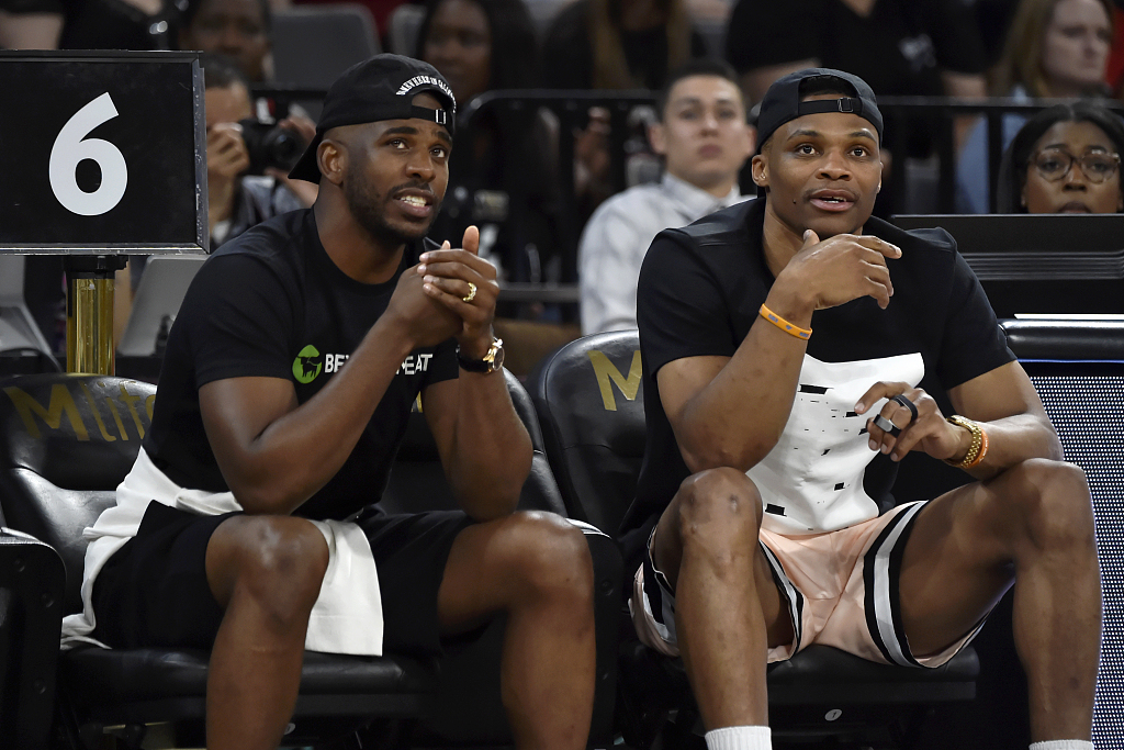 罗马诺：曼联要等谢什科伤情确定后再与齐尔克泽讨论未来（罗马诺：曼联待谢什科伤情明朗后再与齐尔克泽商谈未来）