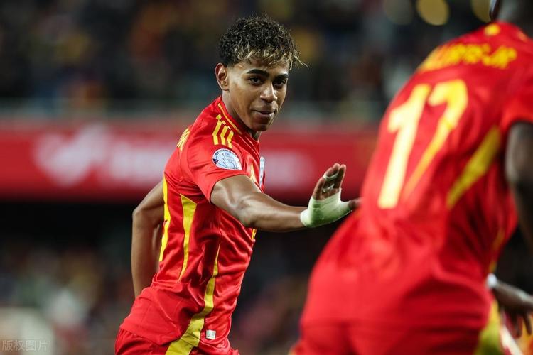 帕奎塔被警告但避免因异议而被延长禁赛——球场风波背后的故事（因异议遭警告，帕奎塔仍免追加禁赛：球场争议始末）