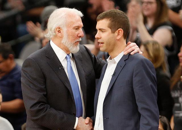 世体：德容与孔德已回国家队报到，其他巴萨球员周二陆续报到（世体：德容、孔德已向各自国家队报到，其余巴萨球员将于周二陆续报到）